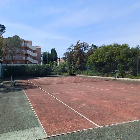 Bord De Résidence Piscine Tennis Appartamento