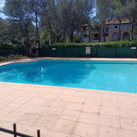 Bord De Piscine Tennis شقة Fréjus